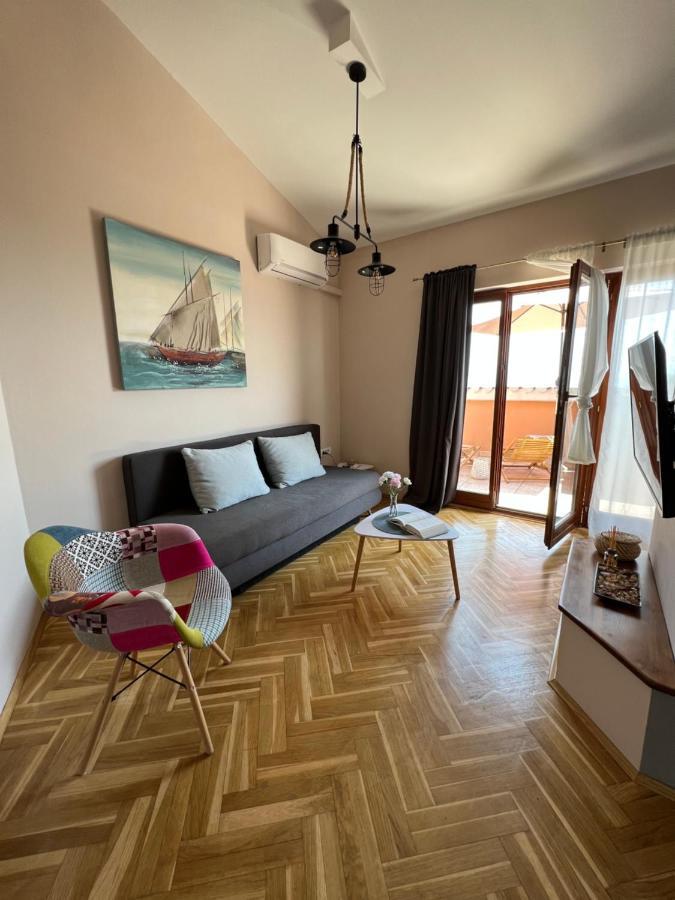 Apartman Maroon Ловран Екстер'єр фото